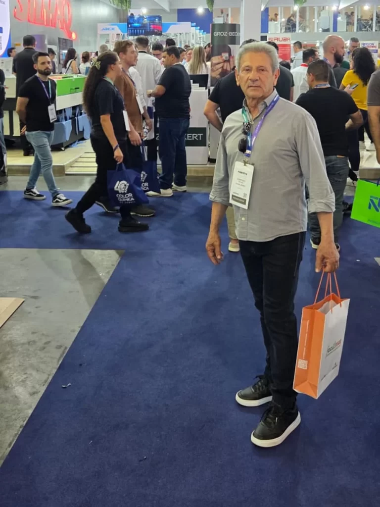 Mathias, fundador da Showa Bonés, na Febratex 2026, no Parque Vila Germânica, em Blumenau (SC)